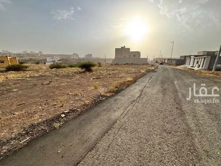 أرض للبيع في شارع بدون, حي مرحبين, مدينة سراة عبيدة, منطقة عسير صورة 2