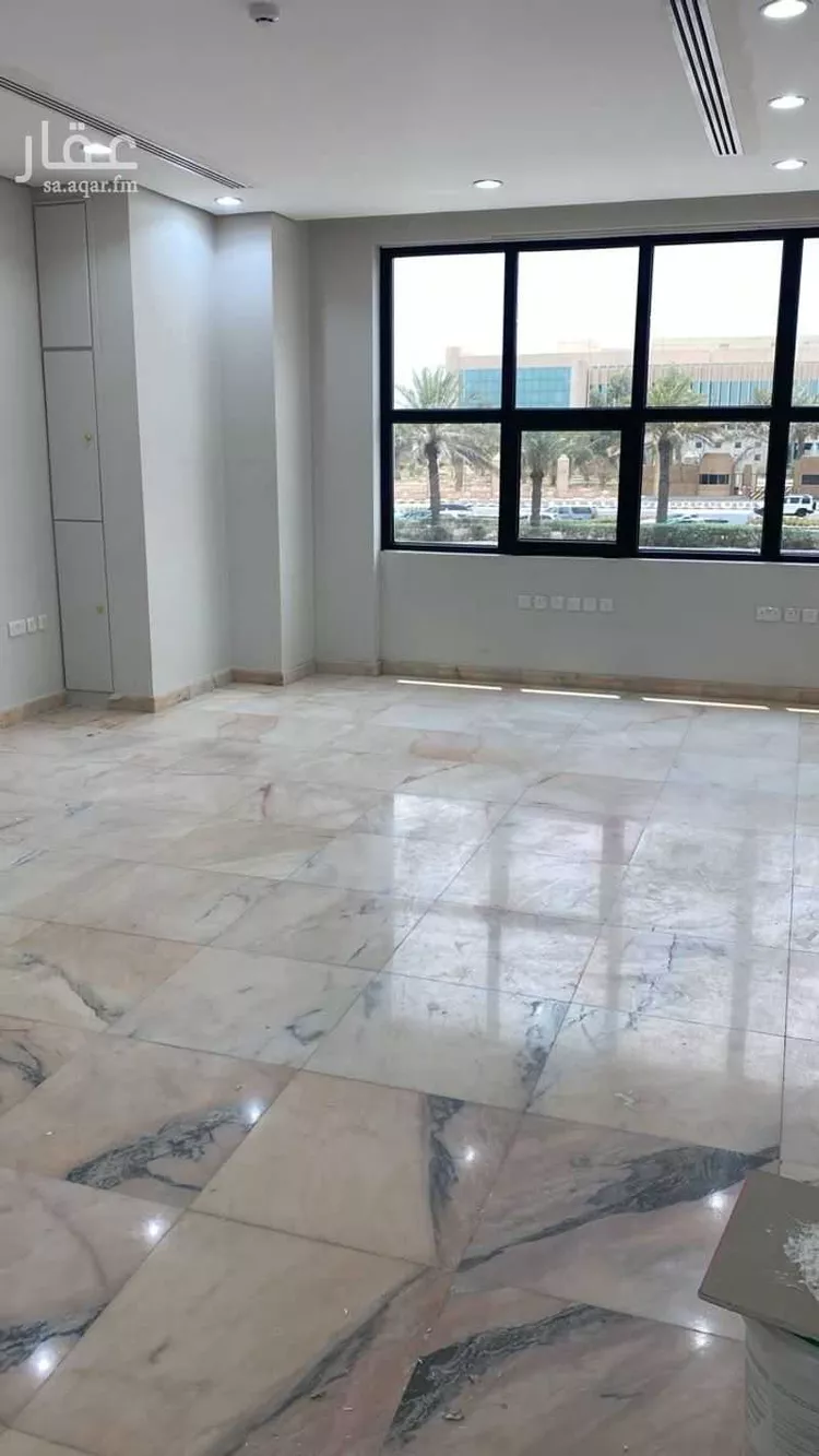 Commercial Office for Rent in Riyadh Al Quds صورة 4