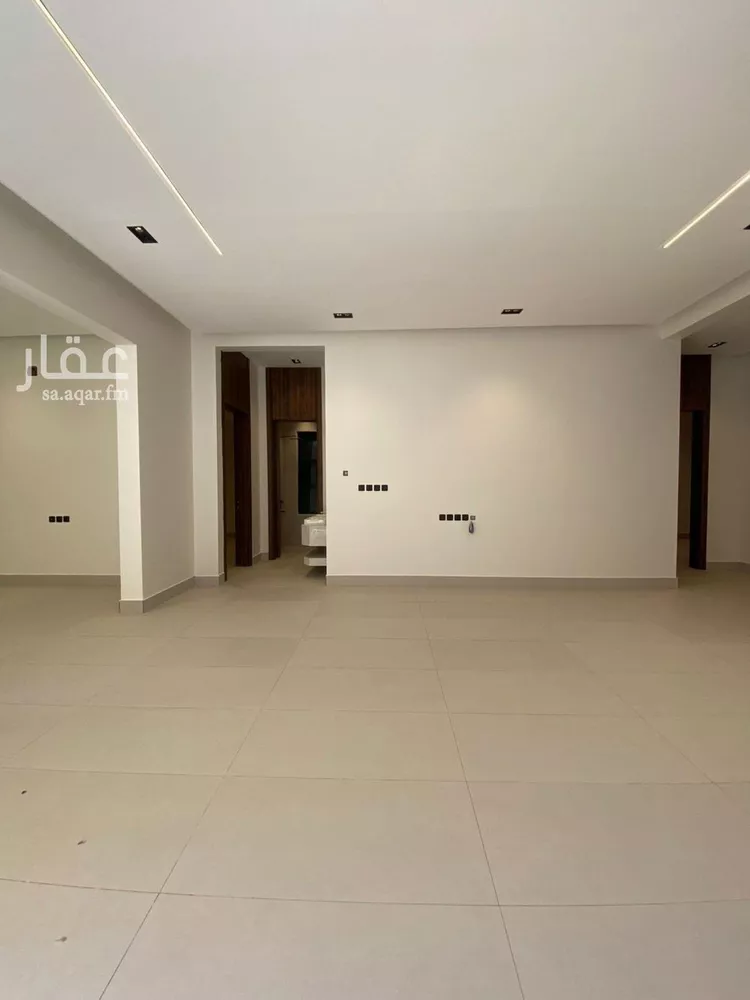 دور للبيع في شارع عبدالله الأنصاري, حي الخليج, مدينة الرياض, منطقة الرياض صورة 3