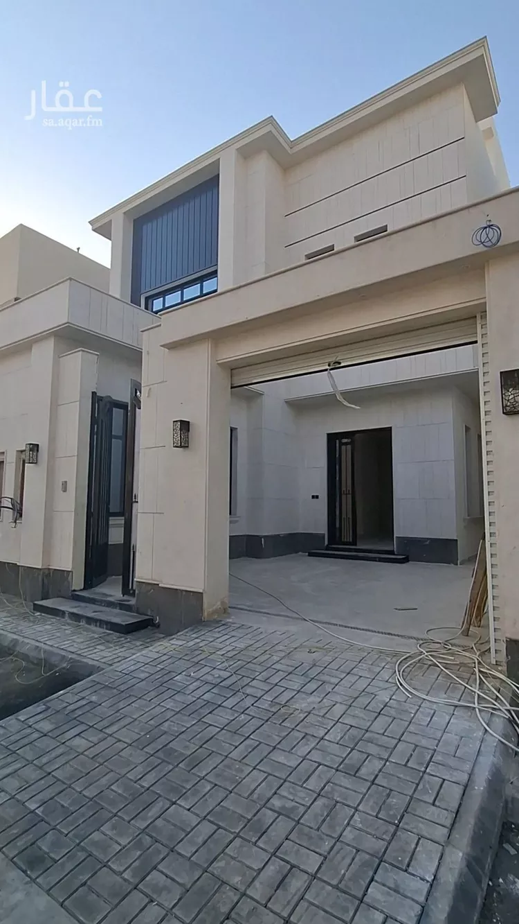 فيلا للبيع في شارع جبل العوينات, حي القادسية, مدينة الرياض, منطقة الرياض