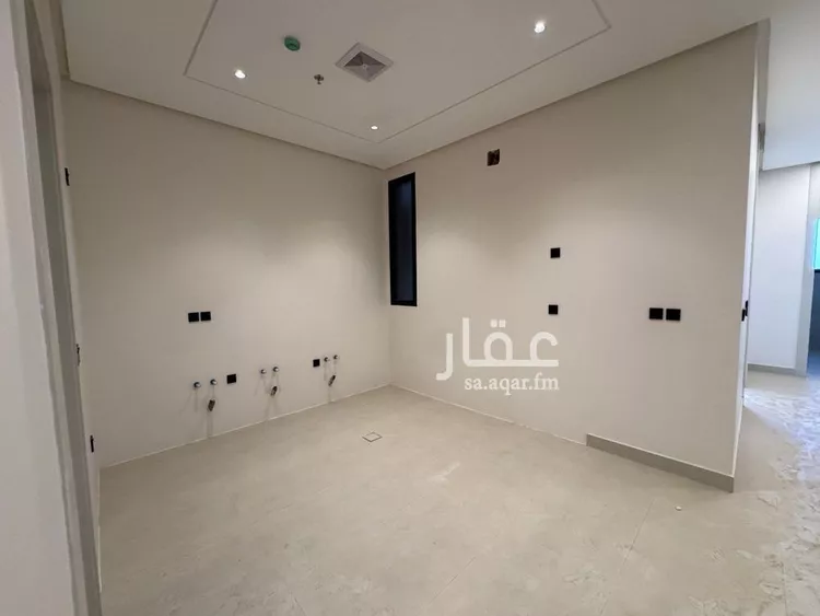 شقة للبيع في شارع مطلق بن صالح بن مطلق, حي إشبيلية, مدينة الرياض, منطقة الرياض