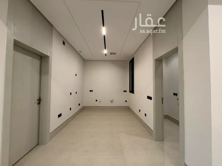 Floor for Sale in Riyadh Ar Rimal 8