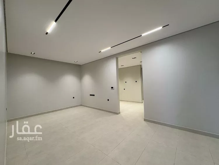 Floor for Sale in Riyadh Al Yarmouk 7