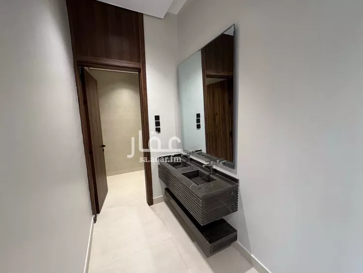 Floor for Sale in Riyadh Al Yarmouk 6