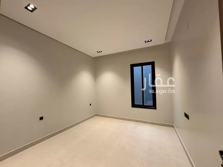 Floor for Sale in Riyadh Al Yarmouk 9