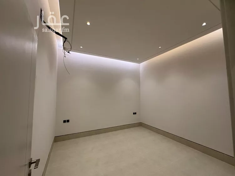 Floor for Sale in Riyadh Ar Rimal 6