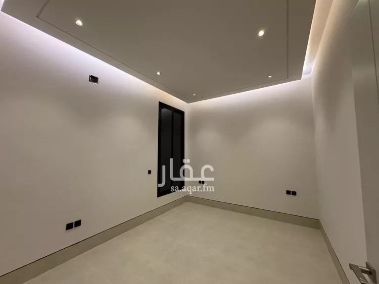 Floor for Sale in Riyadh Ar Rimal 10