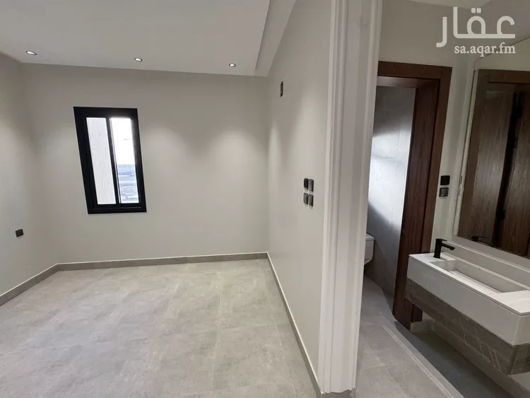 Floor for Sale in Riyadh An Nadhim 8