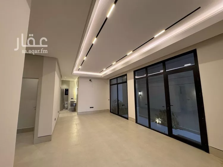 Floor for Sale in Riyadh Ar Rimal 9