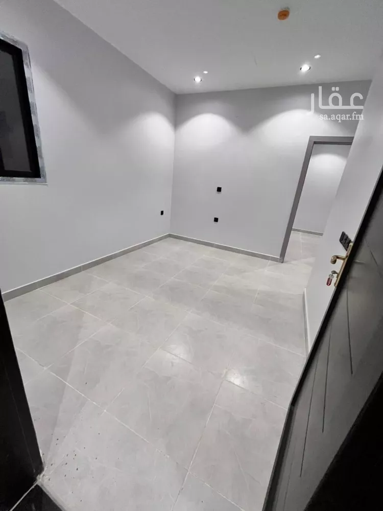 شقة للإيجار في شارع رقم 92, حي العزيزية, مدينة الرياض, منطقة الرياض صورة 3
