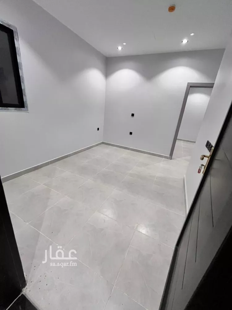 شقة للإيجار في شارع الديوان, حي العزيزية, مدينة الرياض, منطقة الرياض صورة 4