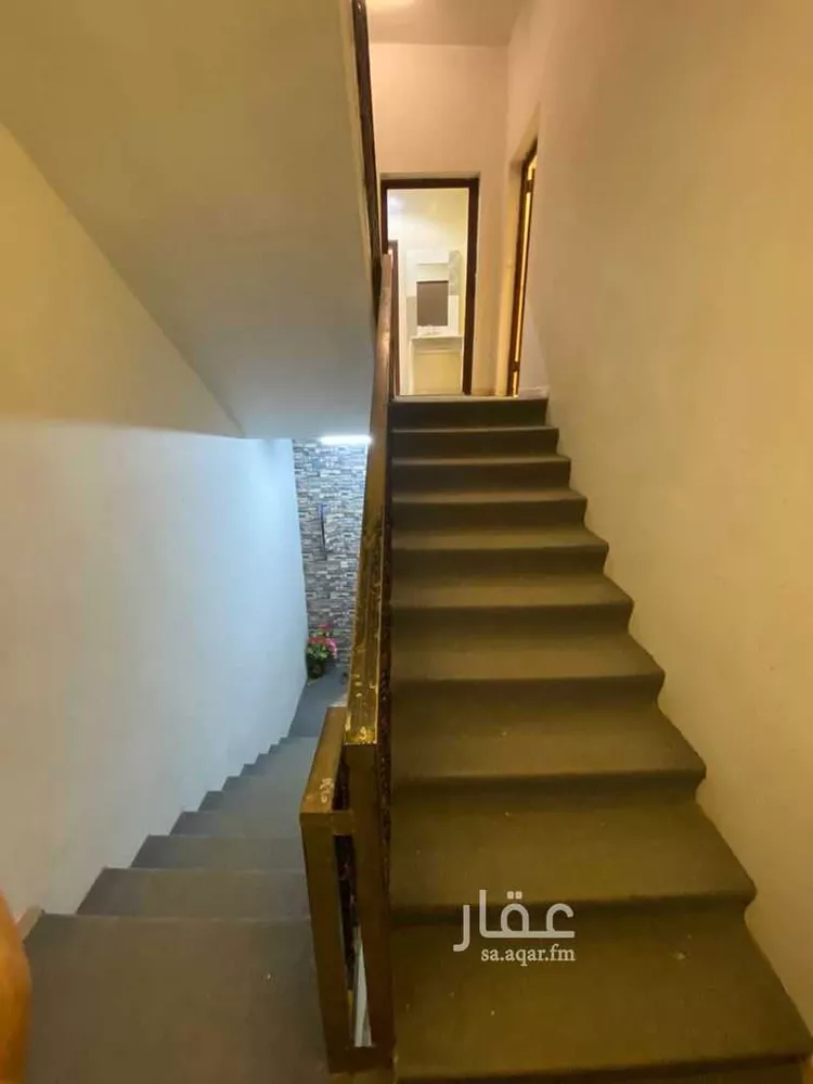 فيلا للبيع في شارع الدفاع, حي إشبيلية, مدينة الرياض, منطقة الرياض 7