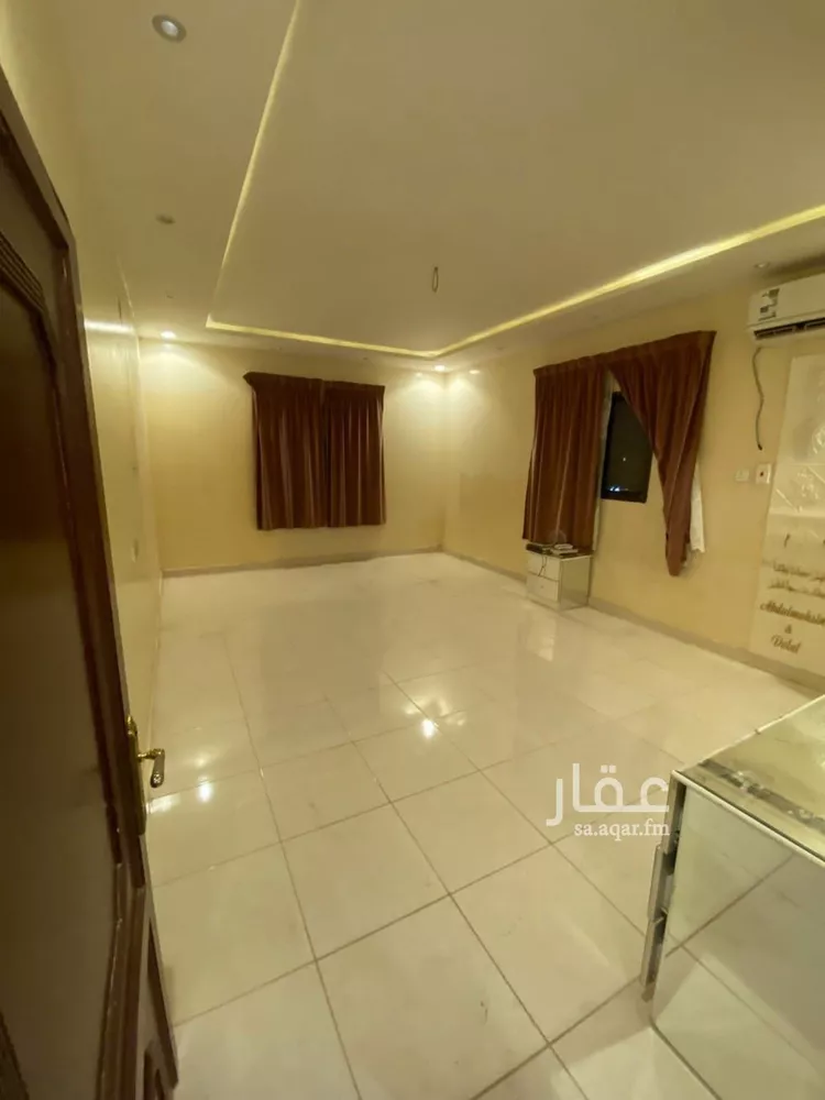 عمارة للبيع في شارع الدفاع, حي إشبيلية, مدينة الرياض, منطقة الرياض صورة 4