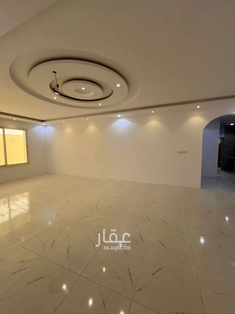 دور للبيع في شارع احمد بن سعيد الصيفي, حي الكوثر, مدينة الخبر, المنطقة الشرقية صورة 2