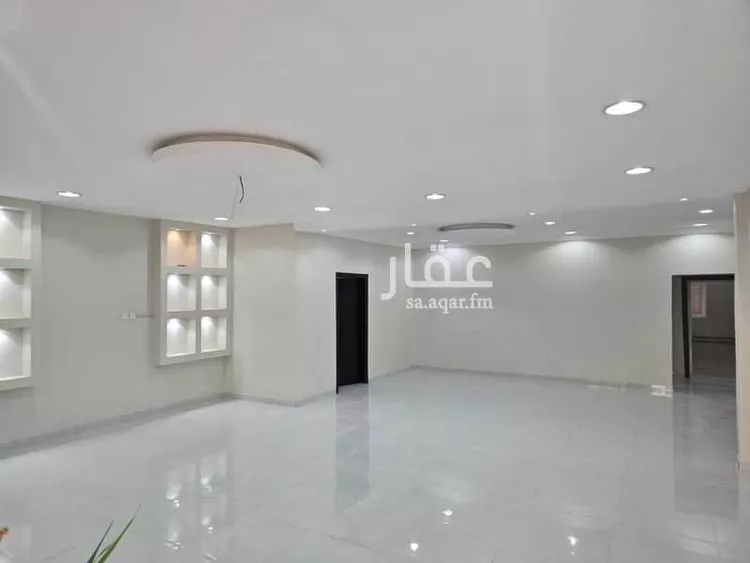 فيلا للبيع في شارع عثمان بن عفان, حي الخالدية, مدينة الخفجي, المنطقة الشرقية 8