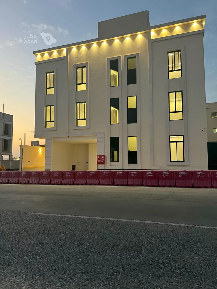 Building for Sale in Riyadh Al Mahdiyah 3