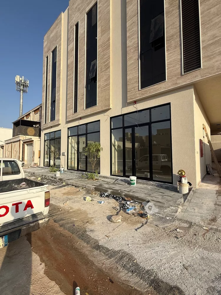 عمارة للبيع في شارع أحمد بن هاشم, حي المهدية, مدينة الرياض, منطقة الرياض 4
