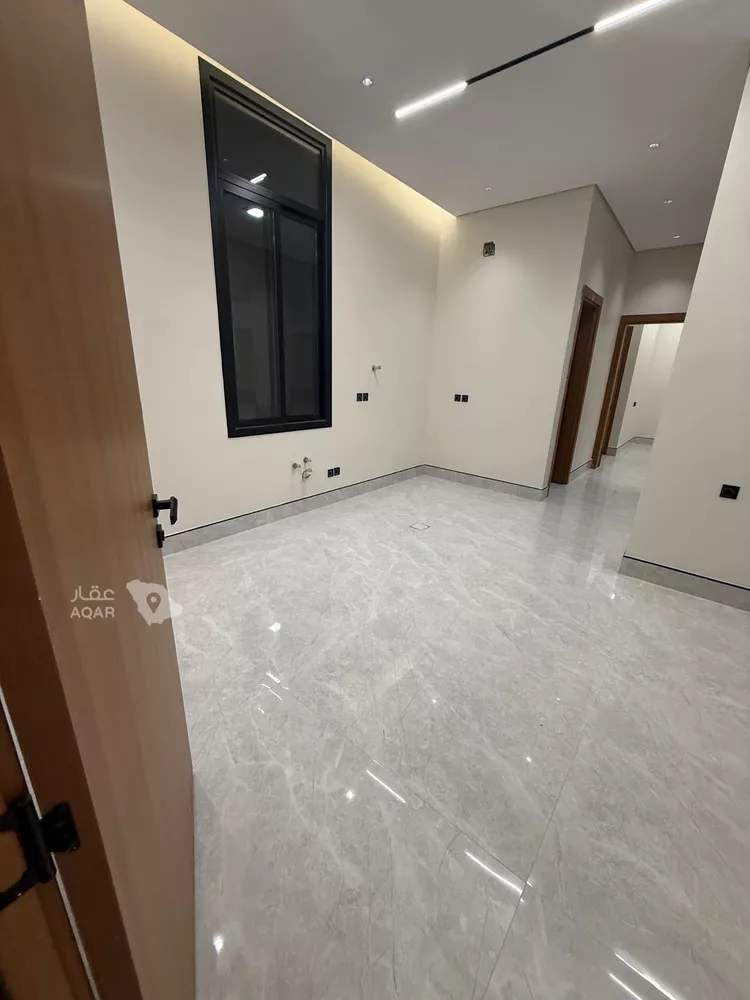 Building for Sale in Riyadh Al Mahdiyah 9