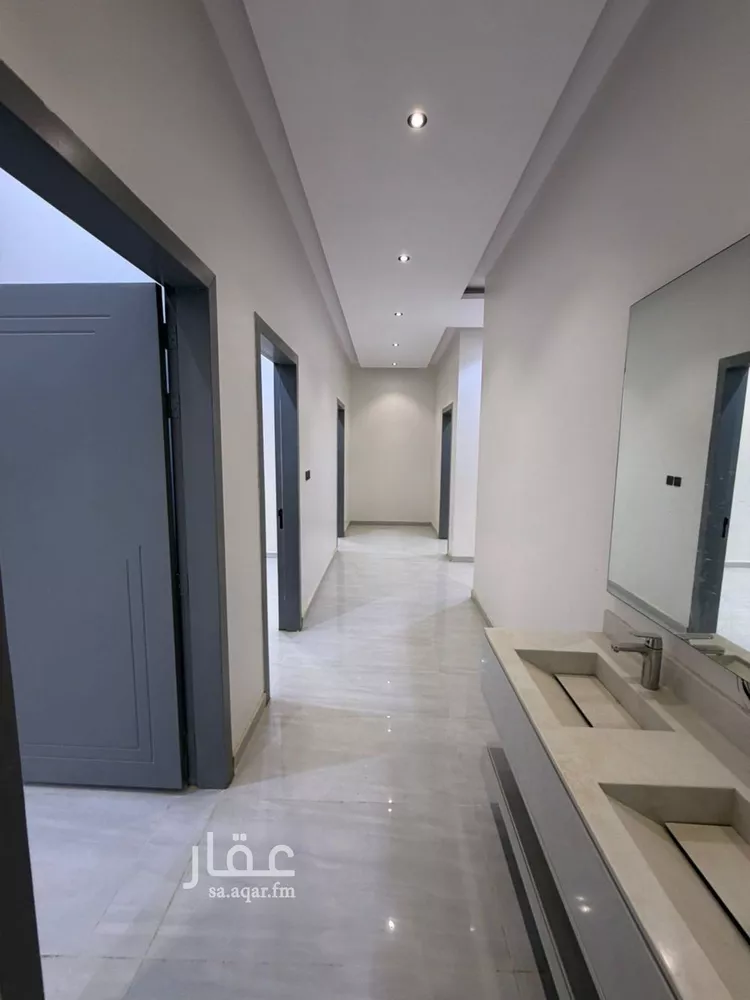 Floor for Sale in Riyadh Ash Sharq 6