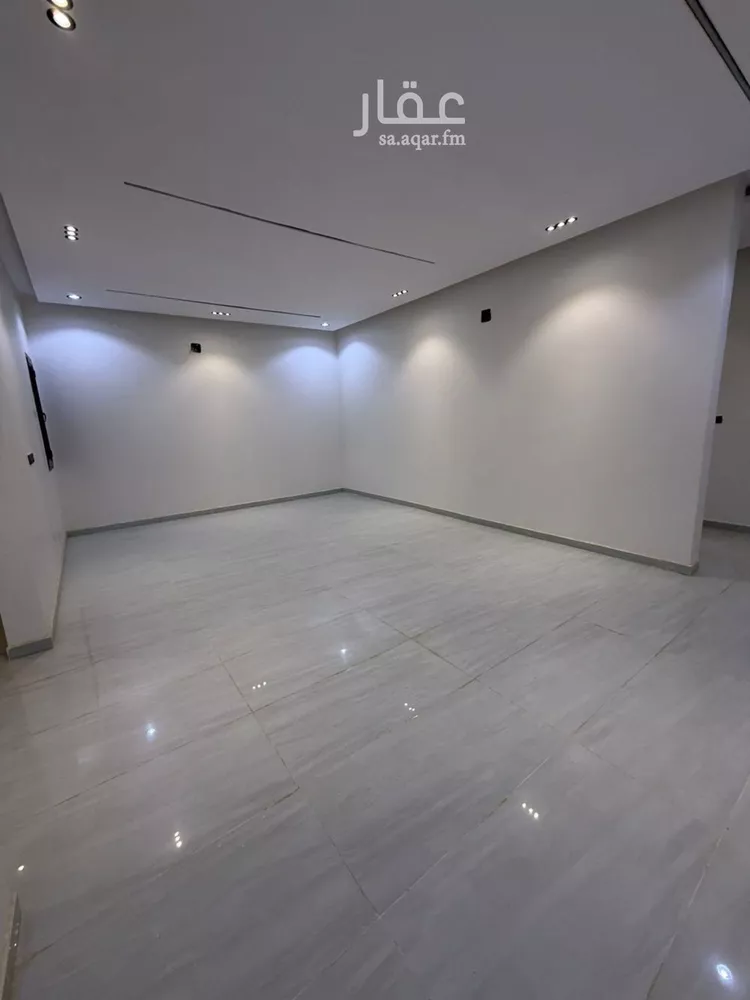 Floor for Sale in Riyadh Ash Sharq 9