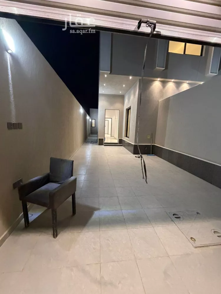 Floor for Sale in Riyadh Ash Sharq 8