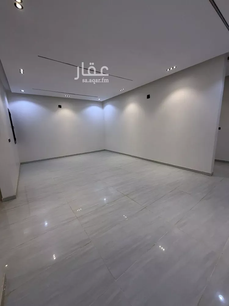 Floor for Sale in Riyadh Ash Sharq 10