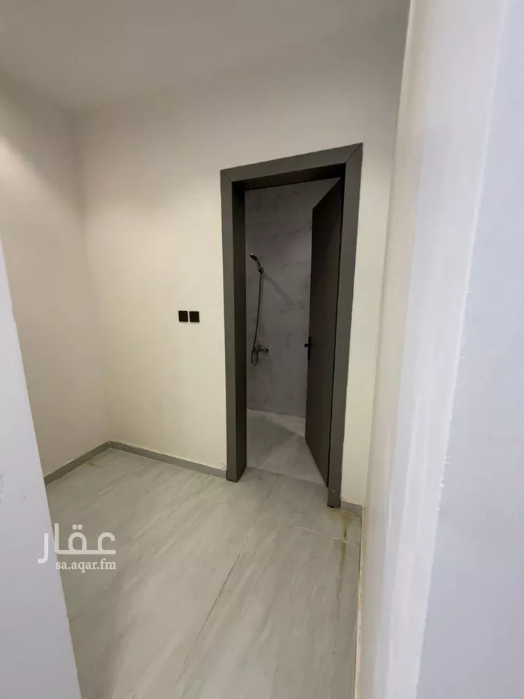 Floor for Sale in Riyadh Ash Sharq 6