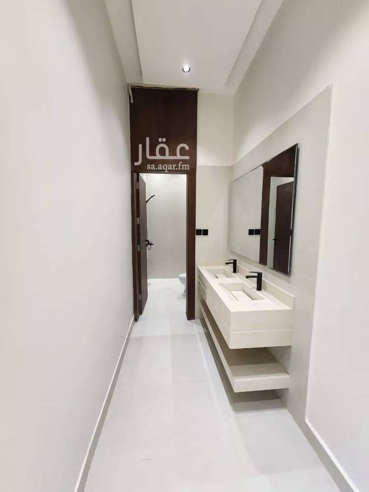 Floor for Rent in Riyadh Al Janadriyah صورة 2