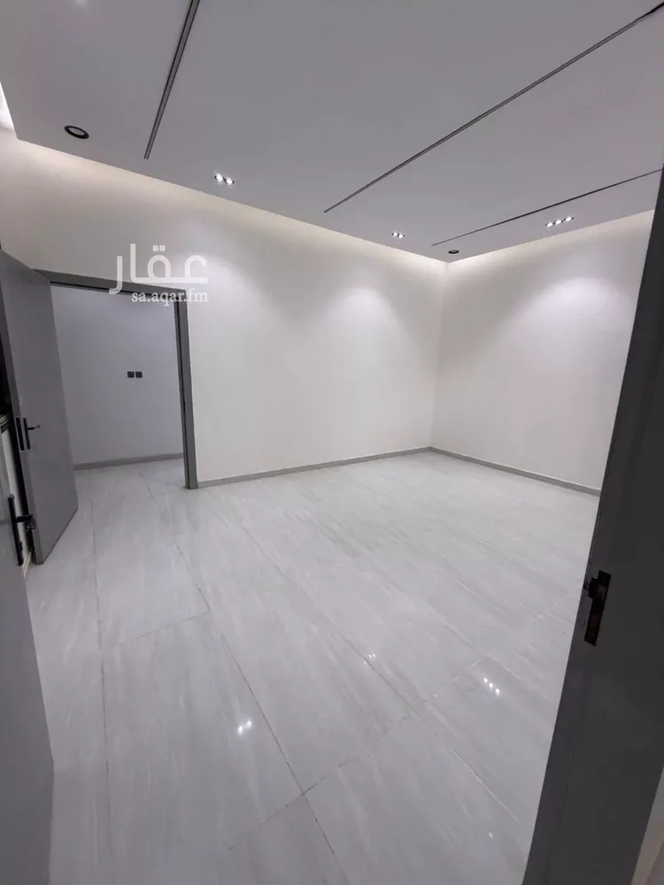 Floor for Sale in Riyadh Ash Sharq 7
