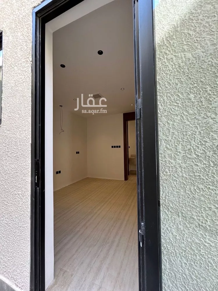 فيلا للبيع في شارع ابن المهاجر, حي المهدية, مدينة الرياض, منطقة الرياض صورة 2