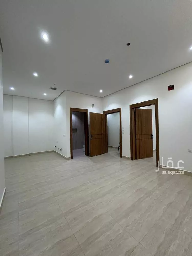 عمارة للإيجار في شارع طارق بن شهاب, حي العارض, مدينة الرياض, منطقة الرياض صورة 3