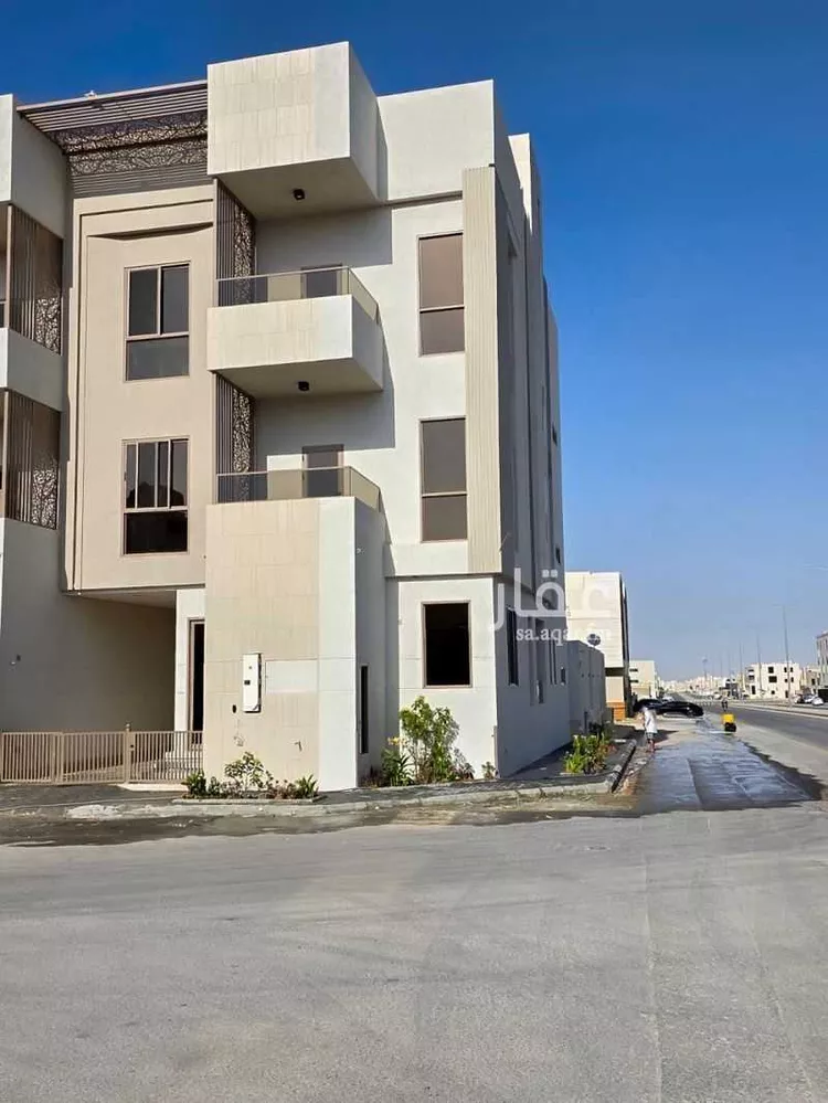 فيلا للبيع في شارع سيف الدين الخطيب, حي المهدية, مدينة الرياض, منطقة الرياض صورة 4