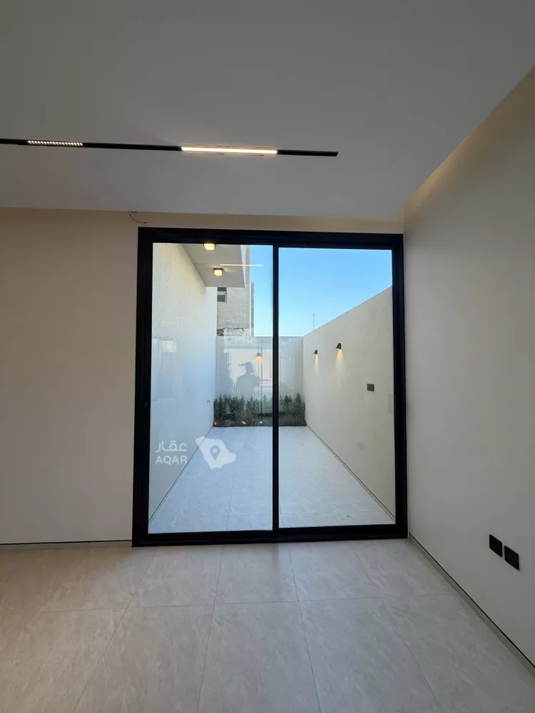 فيلا للبيع في شارع رقم 526, حي الملقا, مدينة الرياض, منطقة الرياض 15