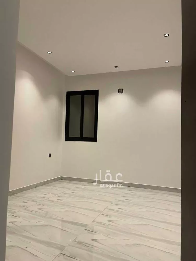 دور للبيع في شارع أحمد بشناق, حي الرمال, مدينة الرياض, منطقة الرياض صورة 3
