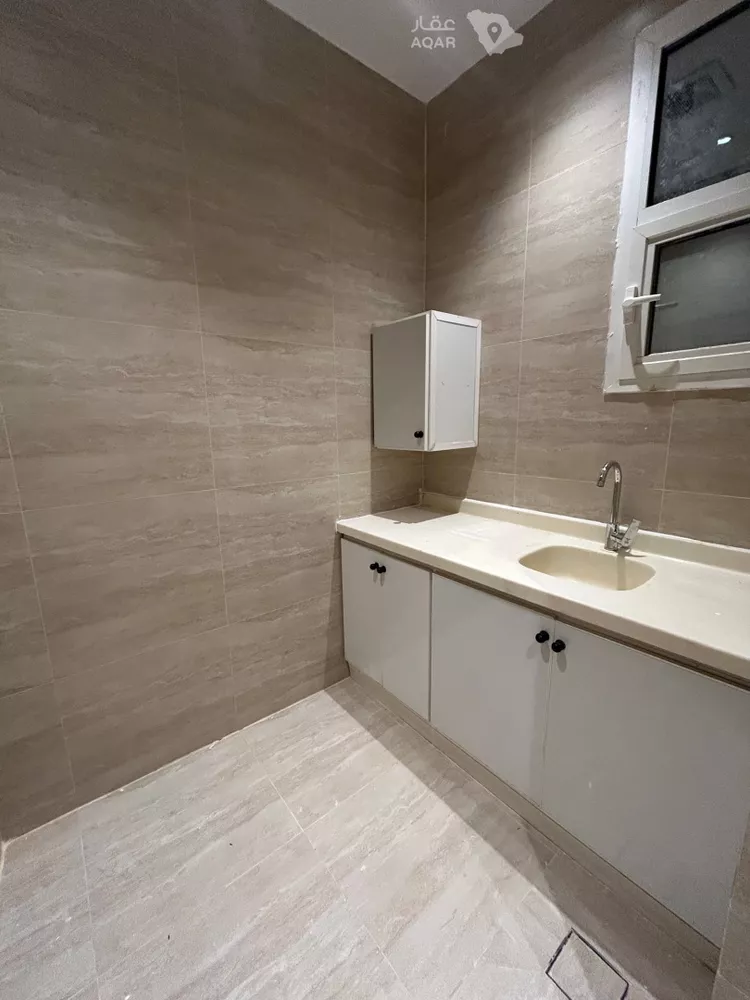 Commercial Office for Rent in Riyadh Dhahrat Laban صورة 3