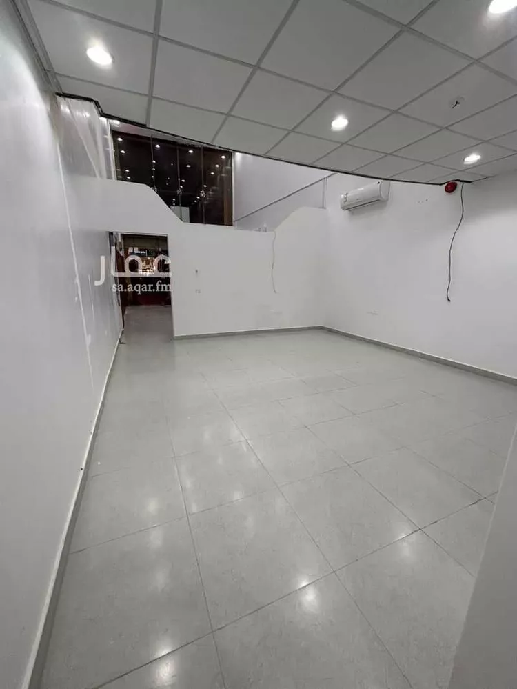 محل للإيجار في شارع الطائف, حي ظهرة لبن, مدينة الرياض, منطقة الرياض صورة 2
