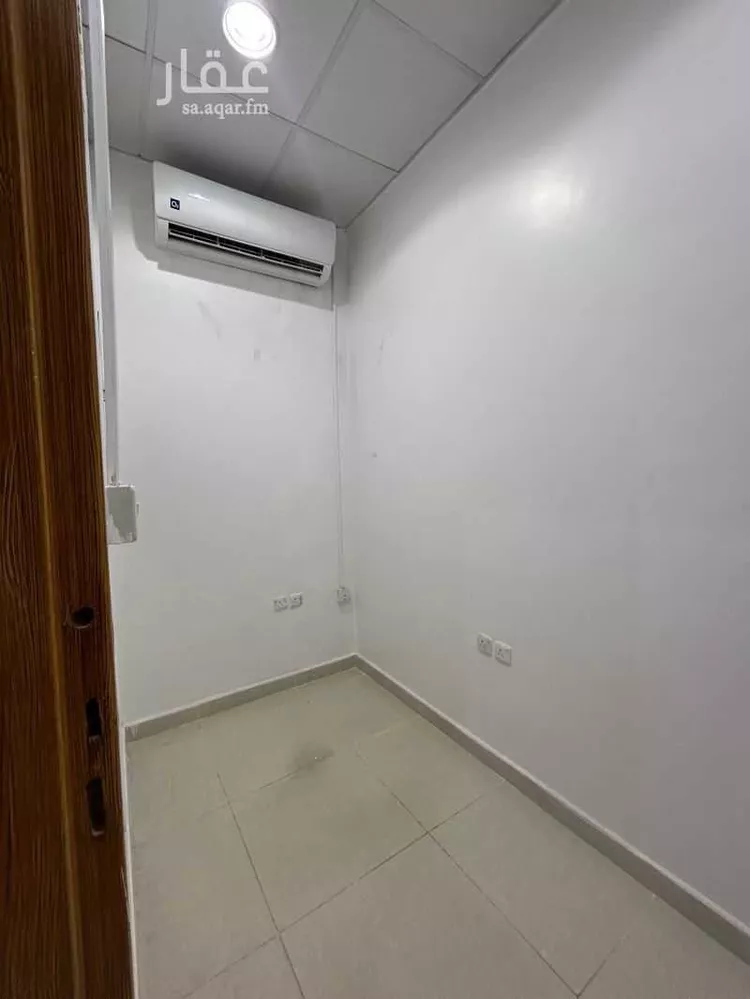 محل للإيجار في شارع الطائف, حي ظهرة لبن, مدينة الرياض, منطقة الرياض صورة 3