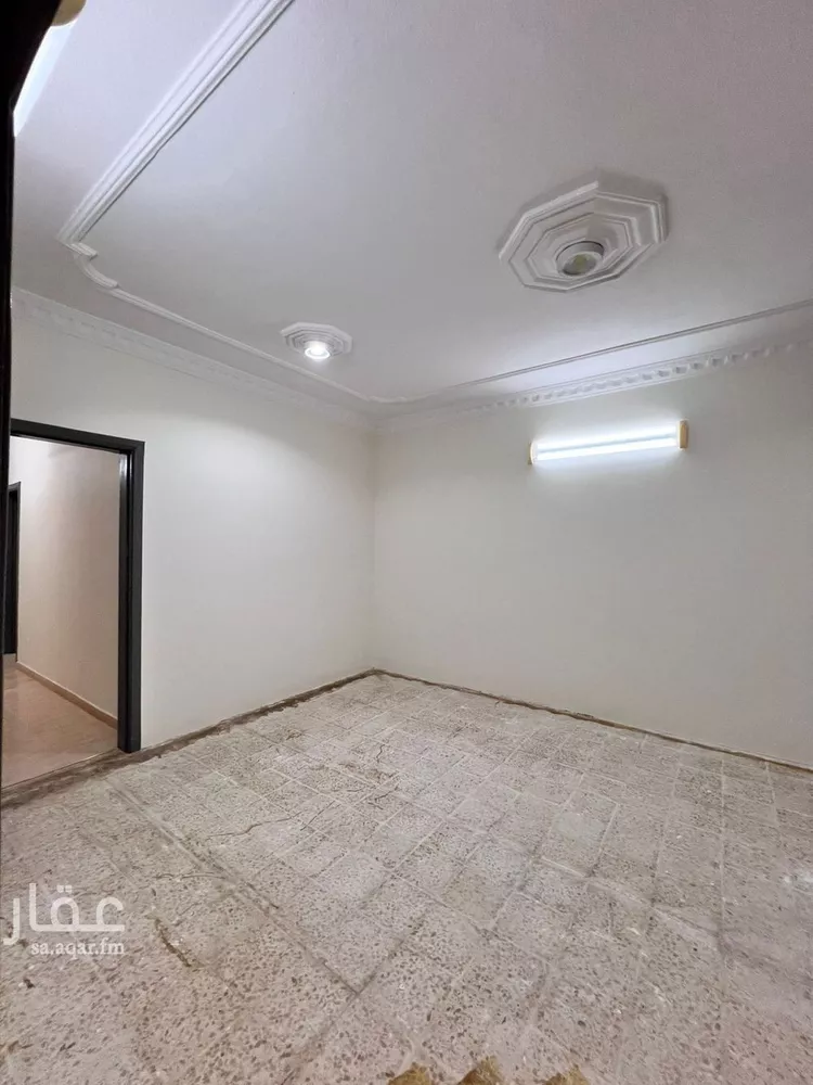 فيلا للبيع في شارع النقيل, حي ظهرة لبن, مدينة الرياض, منطقة الرياض صورة 5