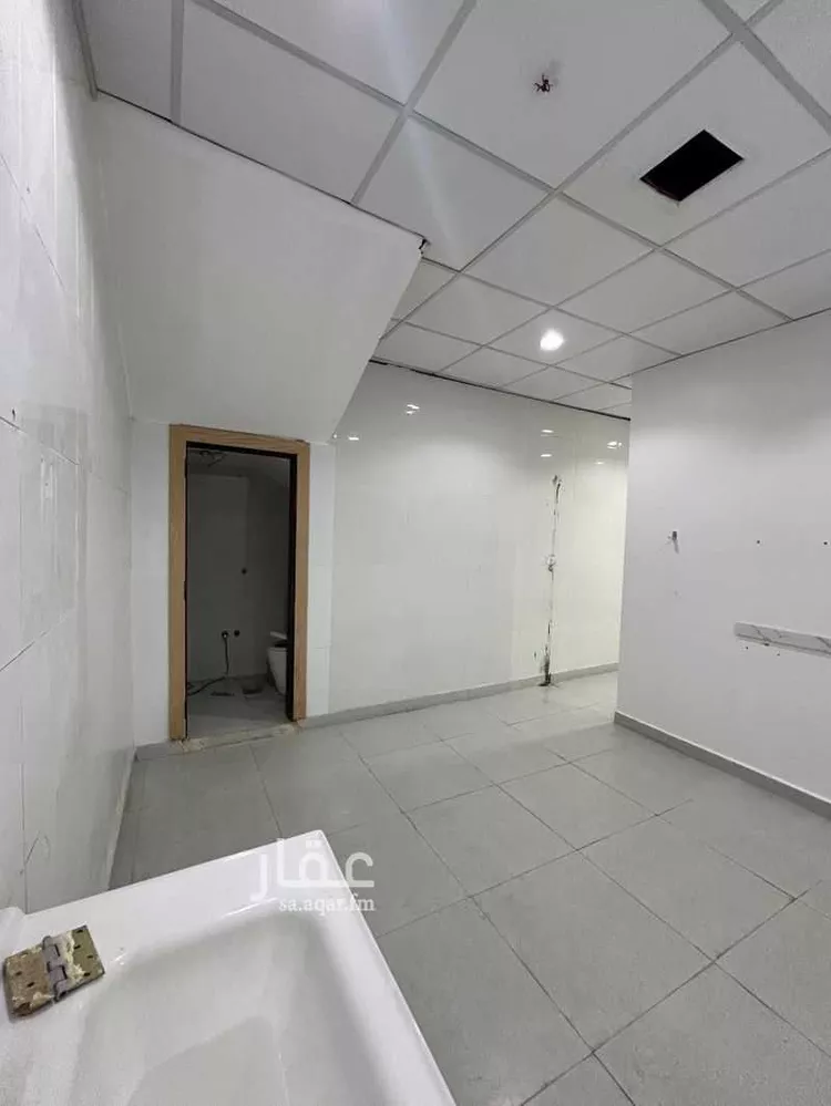 محل للإيجار في شارع الطائف, حي ظهرة لبن, مدينة الرياض, منطقة الرياض صورة 3