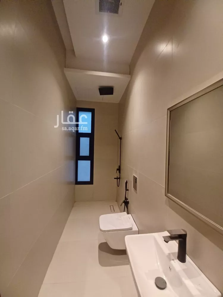 فيلا للبيع في شارع حسن فدعق, حي العارض, مدينة الرياض, منطقة الرياض 18