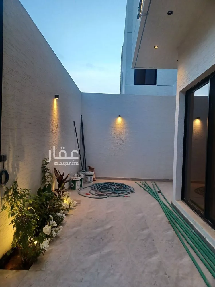 فيلا للبيع في شارع حسن فدعق, حي العارض, مدينة الرياض, منطقة الرياض 8