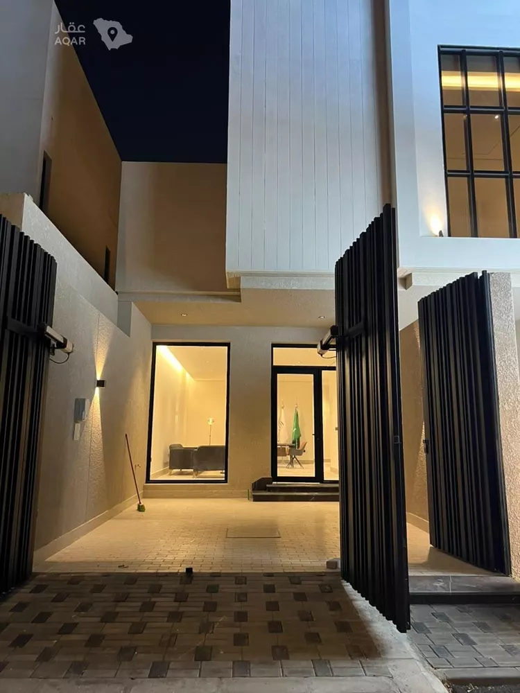 Floor for Sale in Riyadh King Fahd 4
