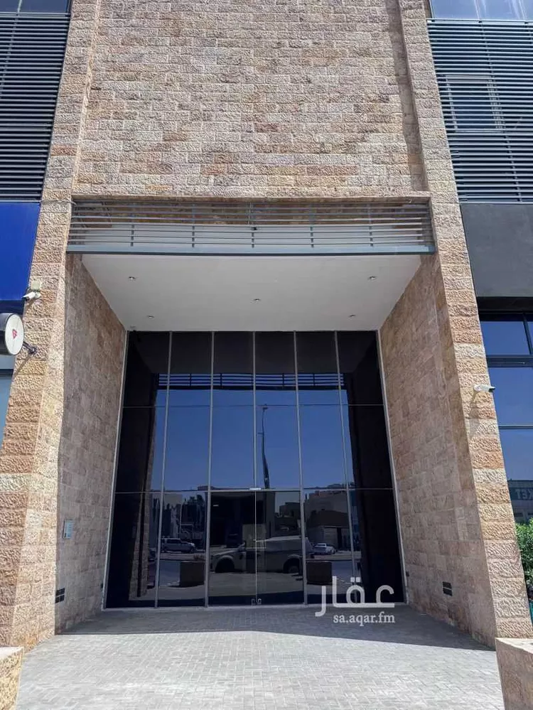 Commercial Office for Rent in Riyadh Al Qirawan