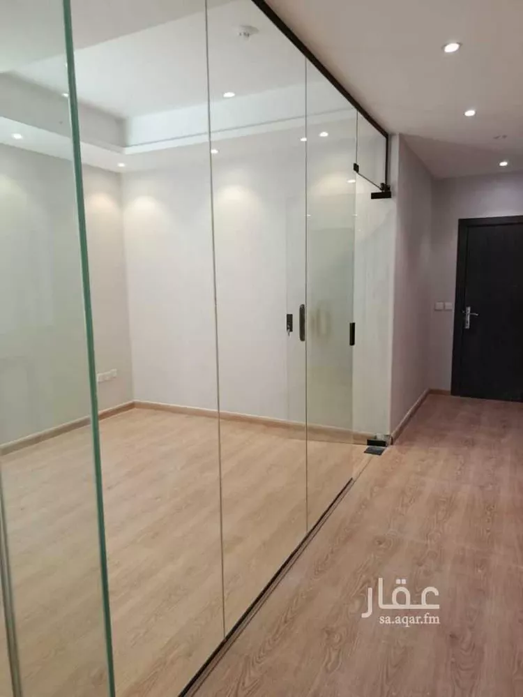 مكتب تجاري للإيجار في شارع الامير سعود بن عبدالله بن جلوي, حي القيروان, مدينة الرياض, منطقة الرياض صورة 4