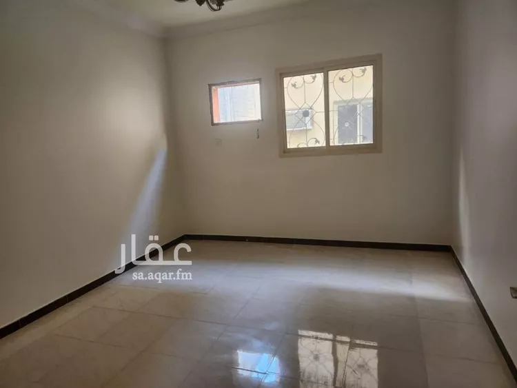 فيلا للبيع في شارع المبرد, حي ظهرة لبن, مدينة الرياض, منطقة الرياض صورة 5