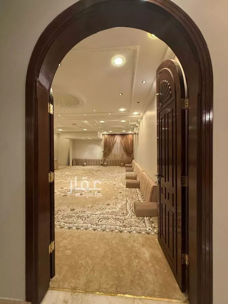 فيلا للبيع في شارع عبدالعزيز الحقباني, حي الصيانة, مدينة الطائف, منطقة مكة المكرمة صورة 3