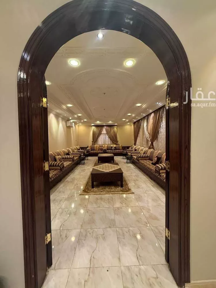 فيلا للبيع في شارع عبدالعزيز الحقباني, حي الصيانة, مدينة الطائف, منطقة مكة المكرمة صورة 5