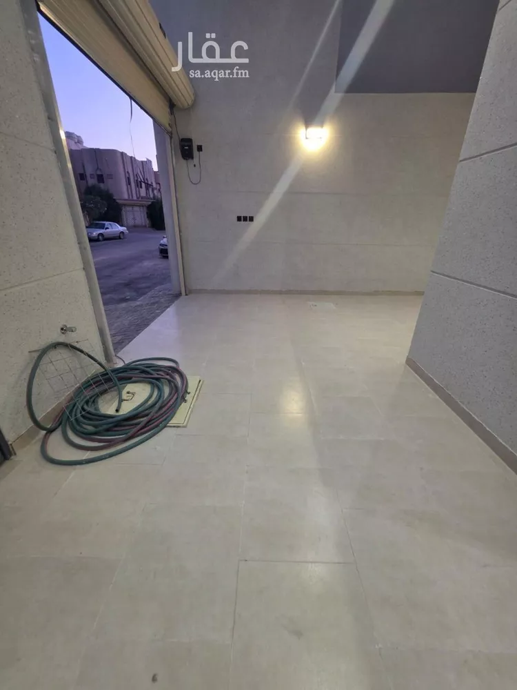 فيلا للبيع في شارع ابن الحكيم, حي العريجاء الغربي, مدينة الرياض, منطقة الرياض صورة 4
