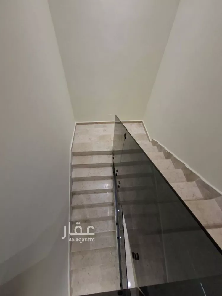فيلا للبيع في شارع ناصر بن جعوان, حي عكاظ, مدينة الرياض, منطقة الرياض 10