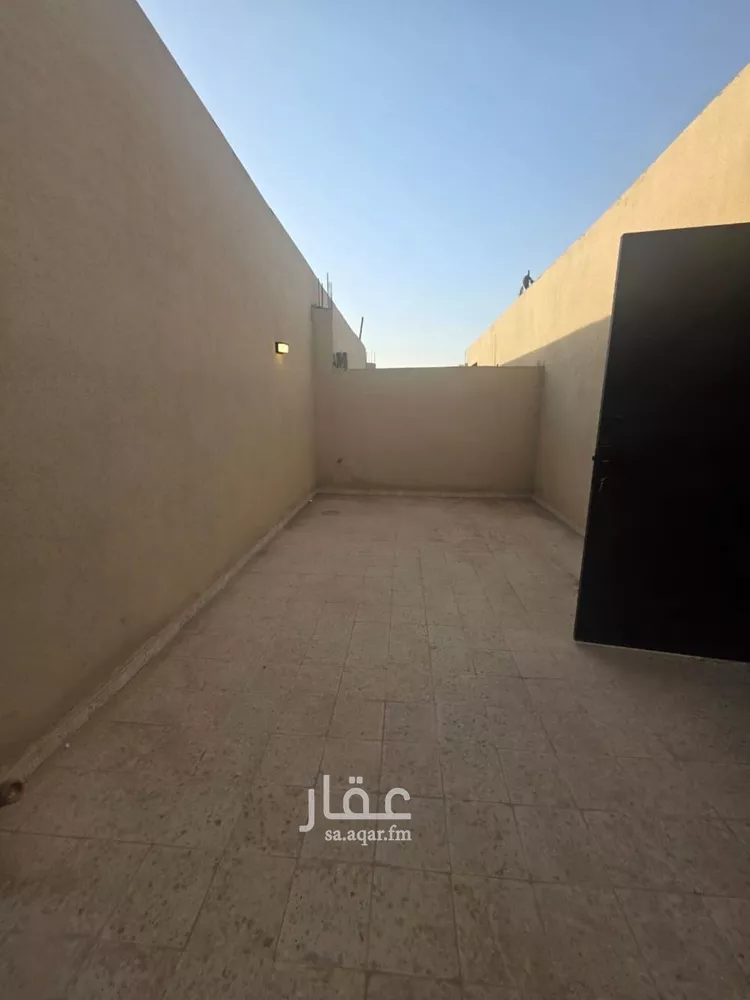 فيلا للبيع في شارع حسن مشاط, حي عكاظ, مدينة الرياض, منطقة الرياض صورة 5